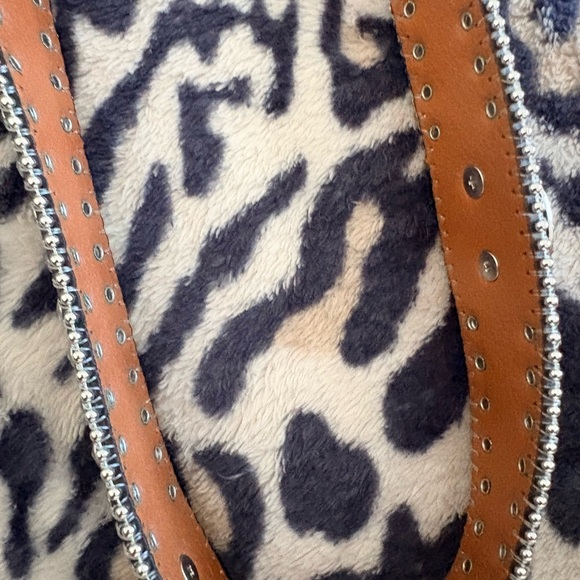 Blazin Roxx Tan Leather Belt with Silver Accents - Picture 5 of 6